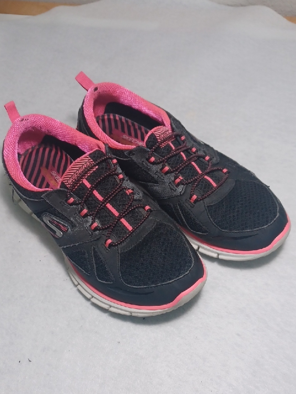 Skechers Black Athletic Sneakers with Pink Trim